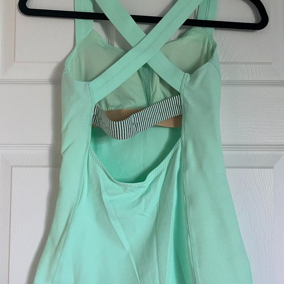 Lululemon Tanktop - Picture 2 of 6